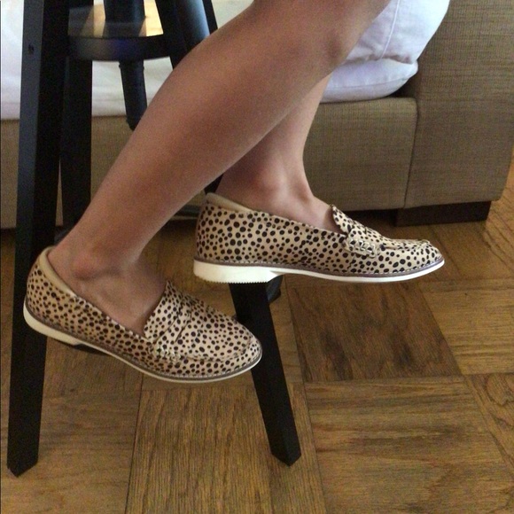 Classic Leopard print loafers with modern details - Picture 3 of 4